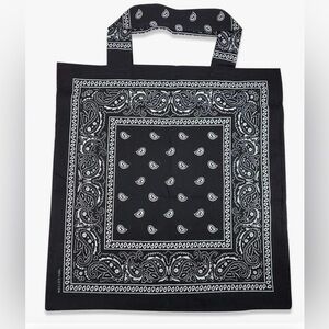 Black and White Bandana NWOT